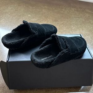 James Perse black Sherpa/suede slip on mule/clogs. Comes with original box
